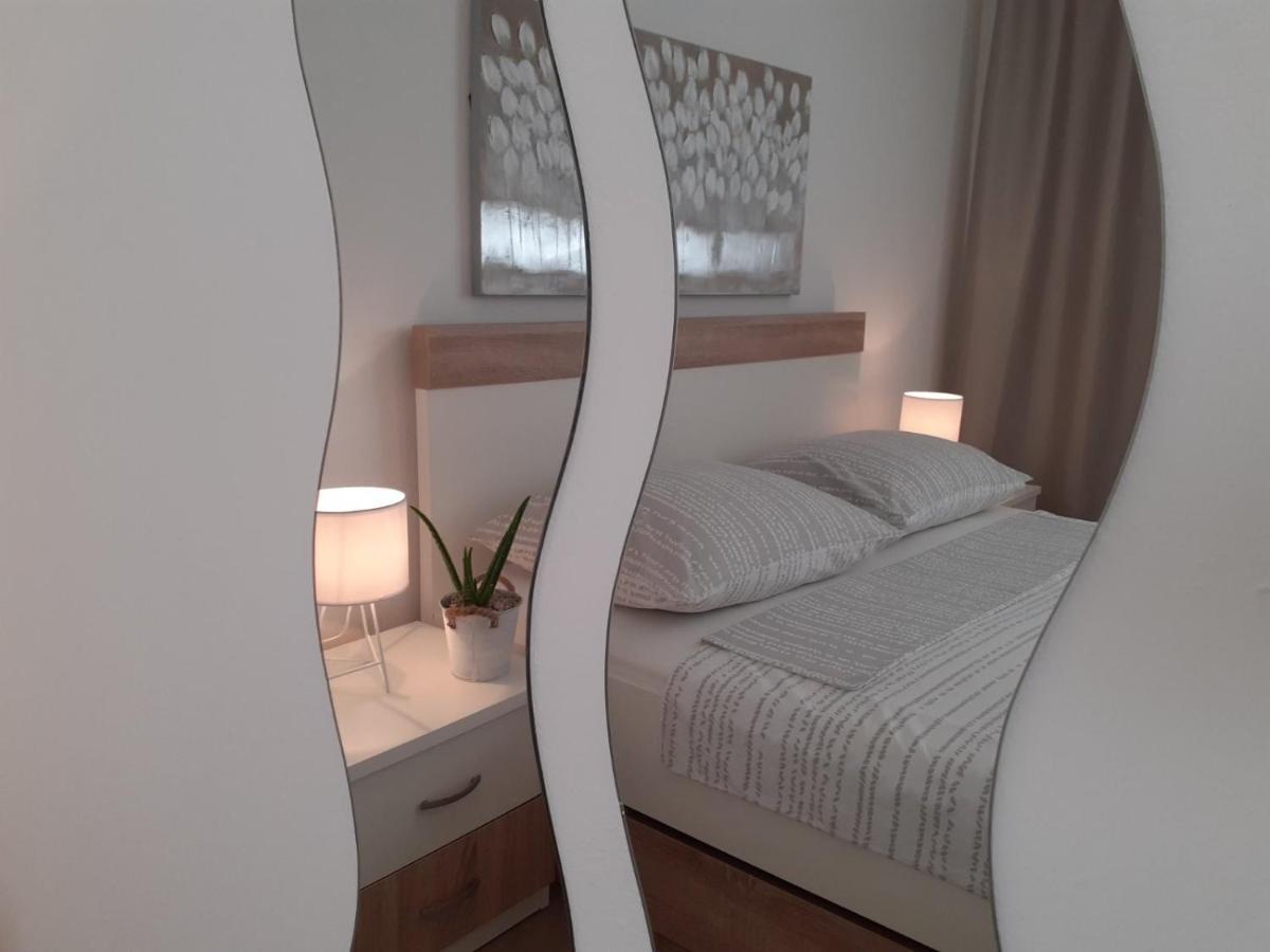 Apartment & Rooms Riva Vodice Buitenkant foto