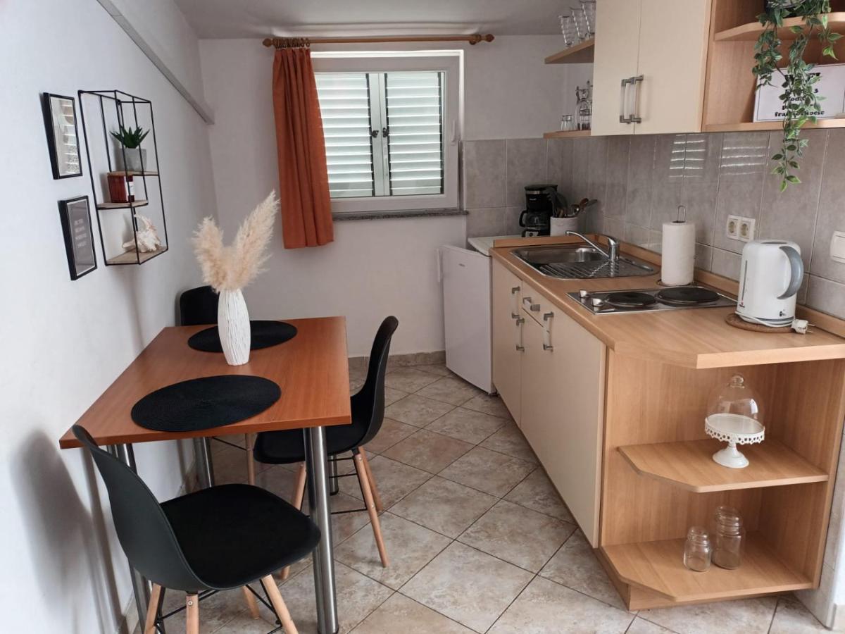 Apartment & Rooms Riva Vodice Buitenkant foto